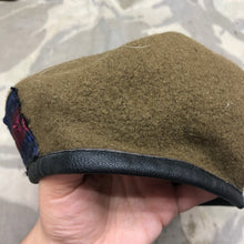 Lade das Bild in den Galerie-Viewer, Genuine British Army Beret - Guards Division - Size 55 - The Militaria Shop
