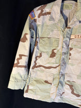 Charger l'image dans la galerie, Gulf War US Army DCU Camouflaged Combat Field Coat/Jacket - Small/Short - The Militaria Shop