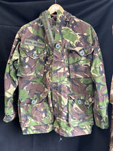 Load image into Gallery viewer, British Army DPM Camouflaged jacket Smock Windproof -Size 170/96 - The Militaria Shop