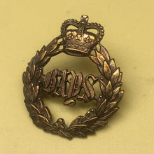 Lade das Bild in den Galerie-Viewer, Genuine British Army 2nd Dragoon Guards Cap Badge - The Militaria Shop
