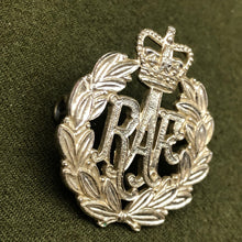 Lade das Bild in den Galerie-Viewer, Image #3