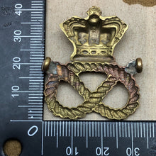 Charger l'image dans la galerie, Original British Army Victorian Staffordshire Regiment Cap / Collar Badge - The Militaria Shop