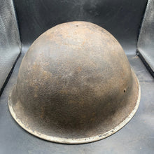 Charger l'image dans la galerie, Original British/Canadian Army WW2 Mk3 Turtle High Rivet Combat Steel Helmet - The Militaria Shop