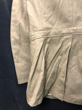 Lade das Bild in den Galerie-Viewer, Original WW2 US Army Class A Dress Jacket - Private Ryan Prop - 39" Long - The Militaria Shop