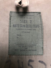 Charger l'image dans la galerie, Genuine British Army 68 Pattern DPM Camouflaged Combat Smock - 39" Chest Size 2 - The Militaria Shop