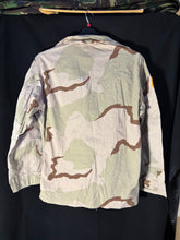 Charger l'image dans la galerie, Gulf War US Army DCU Camouflaged Combat Field Coat/Jacket - Medium/Short - The Militaria Shop
