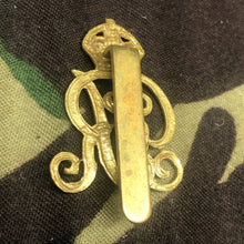 Load image into Gallery viewer, Original WW1 British Army Norfolk Yeomanry George V Cap Badge - The Militaria Shop