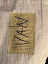 Charger l'image dans la galerie, Gulf War US Army DCU Camouflaged Combat Field Coat/Jacket - Medium/ Long - The Militaria Shop