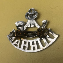 Load image into Gallery viewer, Genuine British Army Durham Light Infantry White Metal Shoulder Title / Collar - The Militaria Shop
