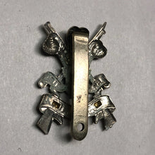 Load image into Gallery viewer, Original British Army Cap Badge - 3rd Carabiners - The Militaria Shop