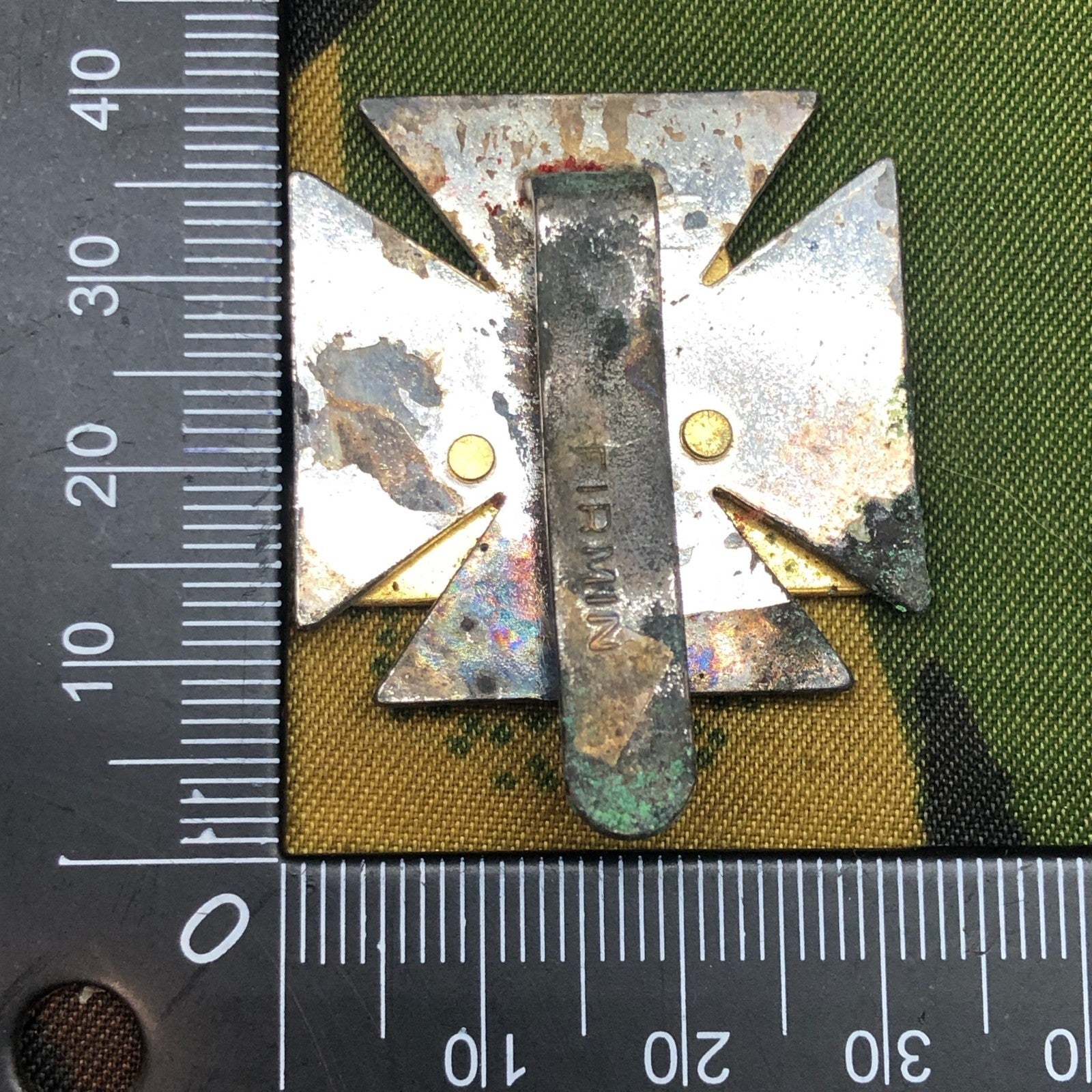 Original British Army Cap Badge Royal Gloucestershire, Berkshire and Wiltshire - The Militaria Shop
