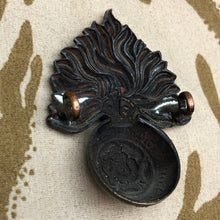 Load image into Gallery viewer, Original WW1 British Army Officers Bronze Royal Fusiliers Cap Badge - The Militaria Shop