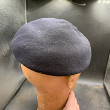 Lade das Bild in den Galerie-Viewer, Genuine British Army Forces All Regiment Wool Beret - Size 51 - The Militaria Shop