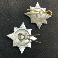Lade das Bild in den Galerie-Viewer, Original British Collar Badge Pair - Royal Dragoon Guards - The Militaria Shop