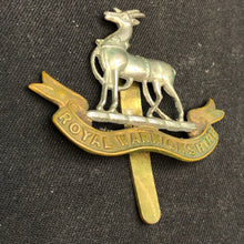 Load image into Gallery viewer, Original WW2 British Army Cap Badge - Royal Warwickshire Regiment - The Militaria Shop