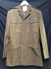 Lade das Bild in den Galerie-Viewer, Grade 1 Used British Army No.2 Dress Uniform Jacket - Size 188/112/96 - The Militaria Shop