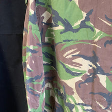 Lade das Bild in den Galerie-Viewer, Genuine British Army Surplus DPM Windproof Combat Smock - Size 180/96 - The Militaria Shop
