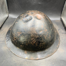 Lade das Bild in den Galerie-Viewer, Original British Army WW2 Combat Steel Helmet - The Militaria Shop