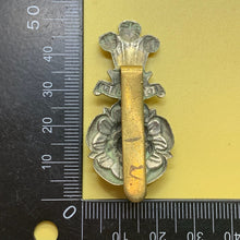 Load image into Gallery viewer, Original WW1 British Army Cap Badge - Yorkshire Hussars - The Militaria Shop