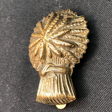 Load image into Gallery viewer, Genuine WW2 British Army Brass Cap Badge - Royal Artillery - The Militaria Shop