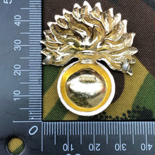 Charger l'image dans la galerie, Original British Staybrite Army Cap - Grenadier Guards - The Militaria Shop