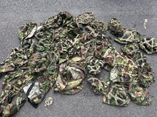 Lade das Bild in den Galerie-Viewer, DEALER BULK LOT - 50x DPM Camouflaged Covers Mk6 Mixed Sizes - Ideal for Resale - The Militaria Shop
