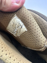 Load image into Gallery viewer, British Army Surplus Brown Leather Combat Boots - ITURRI - Size UK 9 M - The Militaria Shop