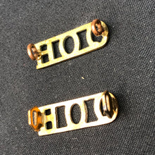 Load image into Gallery viewer, Original WW1/WW2 British Army Queen's Own Hussars Q.O.H Shoulder Title Set - The Militaria Shop