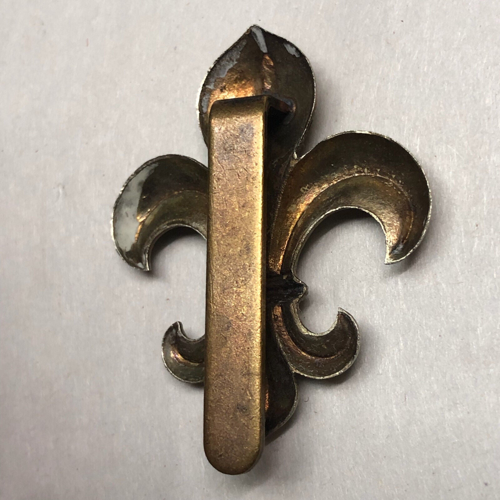 Original WW1 British Army Manchester Regiment Cap Badge - The Militaria Shop