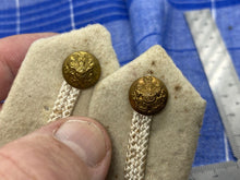 Lade das Bild in den Galerie-Viewer, Original British Army Officers Epaulettes / Collars with Buttons - The Militaria Shop