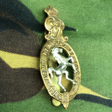 Lade das Bild in den Galerie-Viewer, Original WW1 British Cap Badge - Army Remount Service - The Militaria Shop