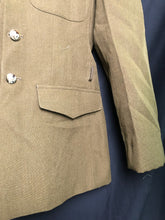 Lade das Bild in den Galerie-Viewer, Original British Army No.2 Dress Uniform Jacket - Grade 1 - Size 176/92/76 - The Militaria Shop