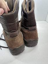 Lade das Bild in den Galerie-Viewer, British Army Surplus Brown Leather Combat Boots - YDS - Size UK 7 M - The Militaria Shop