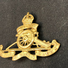 Load image into Gallery viewer, Original WW2 British Army Cap Badge - Royal Artillery - The Militaria Shop