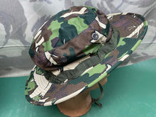 Load image into Gallery viewer, Genuine US Army Jungle Camouflage Boonie Sun Hat Hot Weather Type II - Size 7 - The Militaria Shop