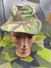 Load image into Gallery viewer, Original British Army 68 Pattern Cold Weather DPM Combat Camouflage - Size 6 1/2 - The Militaria Shop