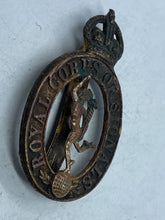 Charger l'image dans la galerie, Original WW2 British Army Royal Corps of Signals Cap Badge - The Militaria Shop