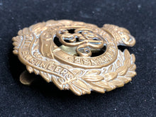 Charger l'image dans la galerie, Original WW1 British Army Royal Engineers GV Cap Badge - The Militaria Shop