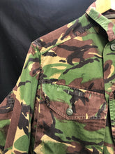 Charger l'image dans la galerie, Genuine British Army Camouflage DPM Jacket - Size 160/96 - The Militaria Shop