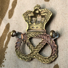Charger l'image dans la galerie, Original British Army Victorian Staffordshire Regiment Cap / Collar Badge - The Militaria Shop