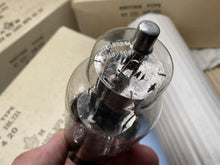 Charger l'image dans la galerie, Image #11