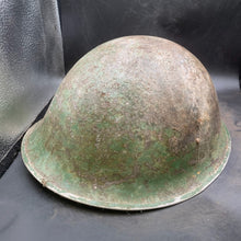 Lade das Bild in den Galerie-Viewer, Original WW2 British/Canadian Army Mk3 Turtle Combat Helmet - The Militaria Shop