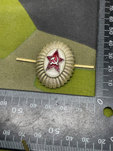 Charger l'image dans la galerie, Original Soviet Air Force Cap Badge - The Militaria Shop