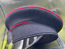 Lade das Bild in den Galerie-Viewer, Original British Army Royal Engineers Corps Peaked Cap - 55cm - The Militaria Shop