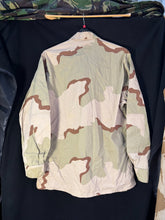 Charger l'image dans la galerie, Gulf War US Army DCU Camouflaged Combat Field Coat/Jacket - Large/Long - The Militaria Shop