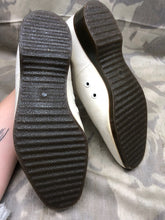 Load image into Gallery viewer, Genuine British Army Women's White Summer Shoes - WW2 Pattern - Size UK 6 L - The Militaria Shop