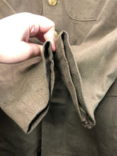 Lade das Bild in den Galerie-Viewer, Original WW2 US Army Class A Dress Jacket 1941 - Private Ryan Prop - 38" Long - The Militaria Shop