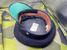 Lade das Bild in den Galerie-Viewer, Original British Army Peaked Cap with EIIR Buttons - Size 57cm - The Militaria Shop