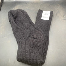 Lade das Bild in den Galerie-Viewer, Genuine British Army Black Socks - Size UK 3-6 - NEW - The Militaria Shop