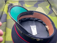 Lade das Bild in den Galerie-Viewer, Original British Army Royal Engineers Peaked Cap - Size 54cm - The Militaria Shop